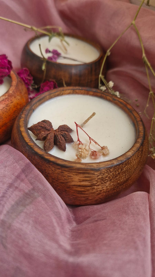 Kastoori - A wooden Jar Candle